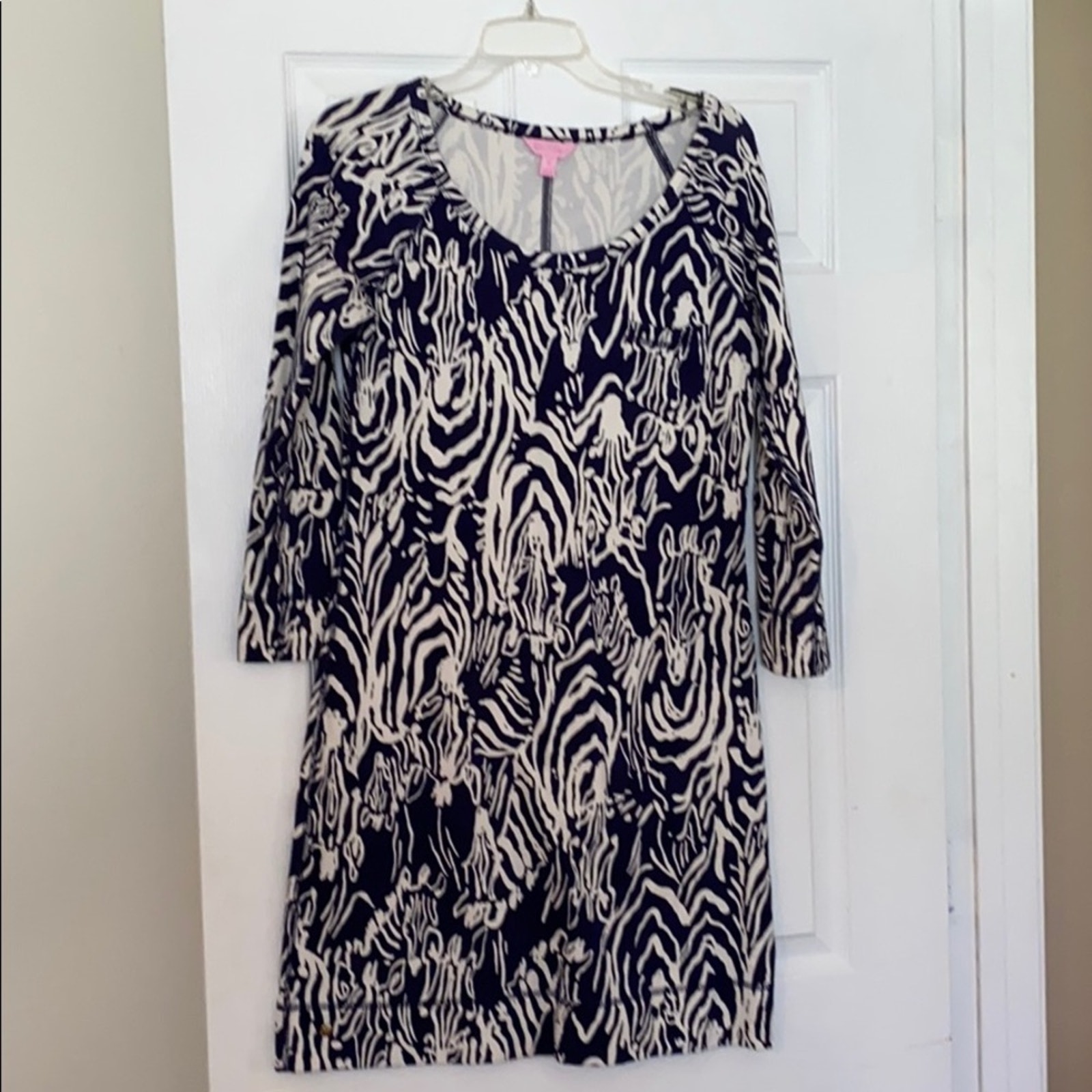 Lilly Pulitzer Women’s Size Medium Navy And White Zebra Print Dress